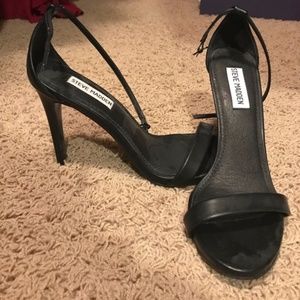 Steve Madden Heels in black leather size 8